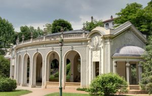 Die Thermes de Vichy gehören zu den weltbekannten Sehenswürdigkeiten von Vichy. (#2)