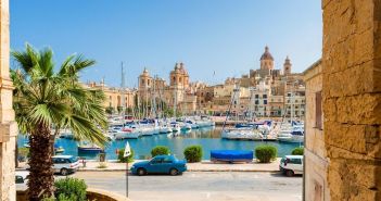 Wählen Sie die besten Optionen für Ihre Kunden während des Workshops aus! Informieren Sie sich vor Ort über Sprachschulen in Malta! (Foto: AdobeStock - allard1 133246552)