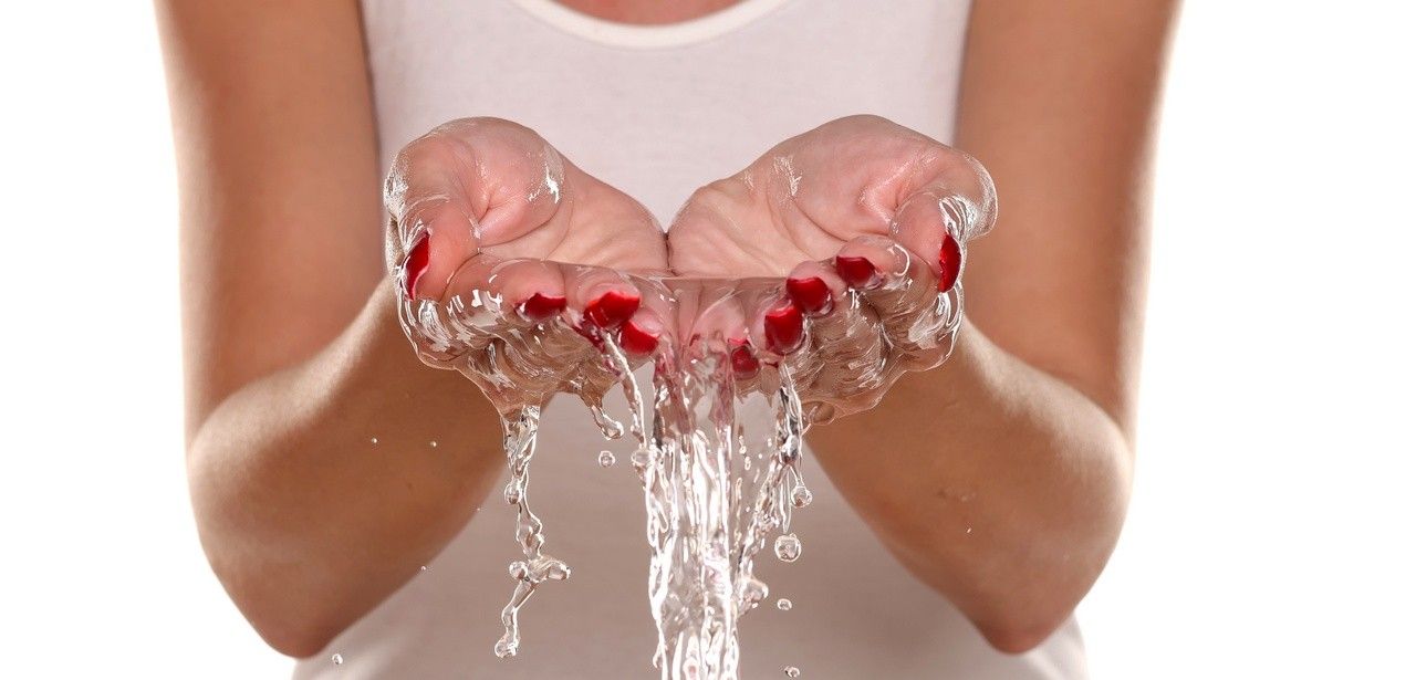 Drei Bio-Tees, Atemübungen und Digital-Detox für Wohlbefinden jeden (Foto: AdobeStock - vladimirfloyd - 1903835627)