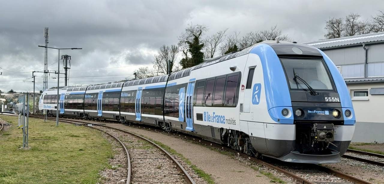 Vollständig modernisierte AGC jetzt auf Meaux-La Ferte-Milon im (Foto: Flavien Cuq - Ile-de-France Mobilites)