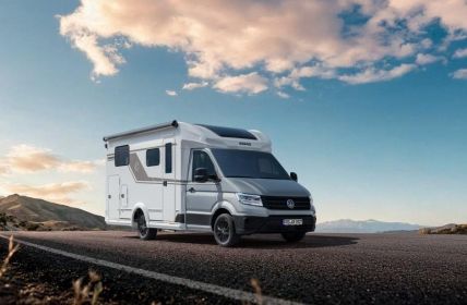 Neues Modellportfolio vereint Fahrzeug-, Heiz- und Energiesysteme für (Foto: Knaus Tabbert AG)
